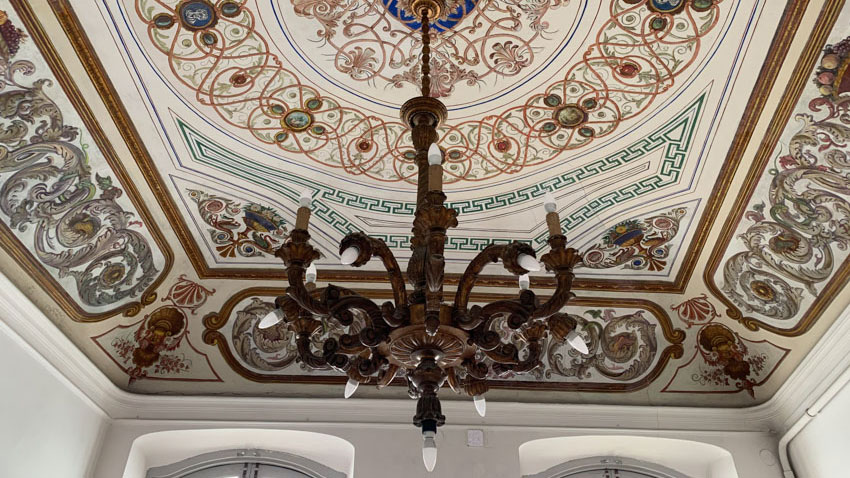 Volta affrescata di un salone di Palazzo Ferri